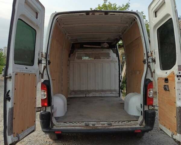 Білий Рено Мастєр, об'ємом двигуна 2.5 л та пробігом 450 тис. км за 8800 $, фото 3 на Automoto.ua