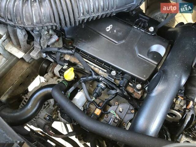 Белый Рено Мастер, объемом двигателя 2.3 л и пробегом 372 тыс. км за 13000 $, фото 10 на Automoto.ua