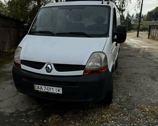 Белый Рено Мастер, объемом двигателя 2.46 л и пробегом 260 тыс. км за 5150 $, фото 2 на Automoto.ua