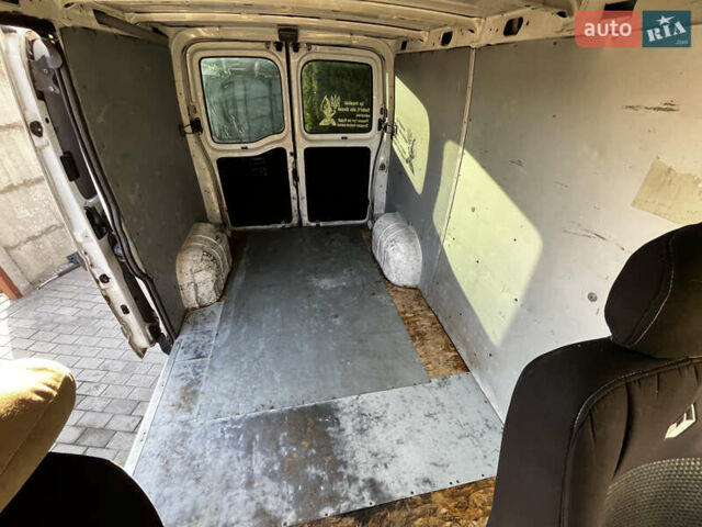 Білий Рено Мастєр, об'ємом двигуна 2.5 л та пробігом 365 тис. км за 7250 $, фото 10 на Automoto.ua