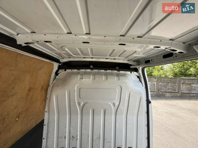 Белый Рено Мастер, объемом двигателя 2.3 л и пробегом 259 тыс. км за 14600 $, фото 9 на Automoto.ua