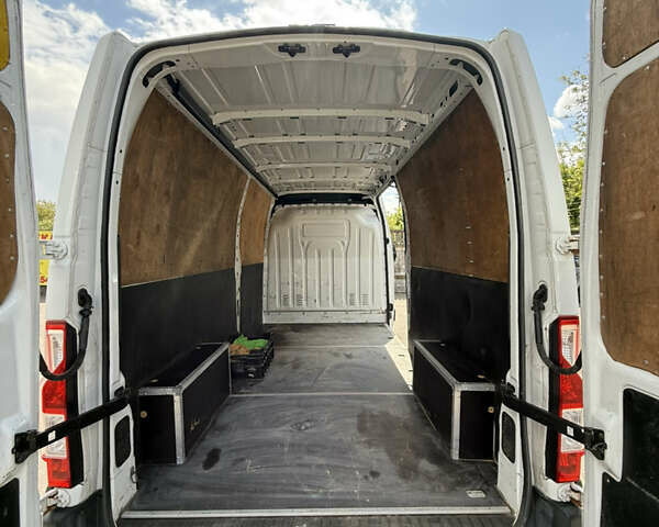 Белый Рено Мастер, объемом двигателя 2.3 л и пробегом 259 тыс. км за 14600 $, фото 8 на Automoto.ua