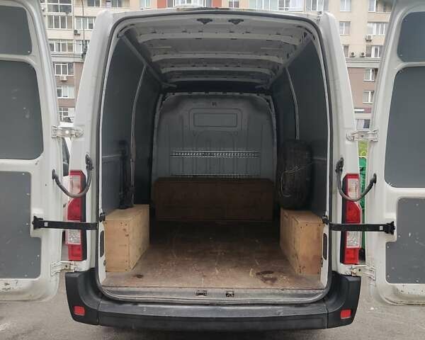 Белый Рено Мастер, объемом двигателя 2.3 л и пробегом 266 тыс. км за 11000 $, фото 8 на Automoto.ua
