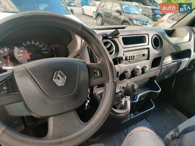 Белый Рено Мастер, объемом двигателя 2.3 л и пробегом 266 тыс. км за 11000 $, фото 4 на Automoto.ua