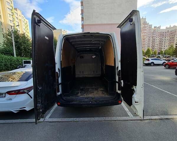 Белый Рено Мастер, объемом двигателя 2.3 л и пробегом 340 тыс. км за 9950 $, фото 6 на Automoto.ua