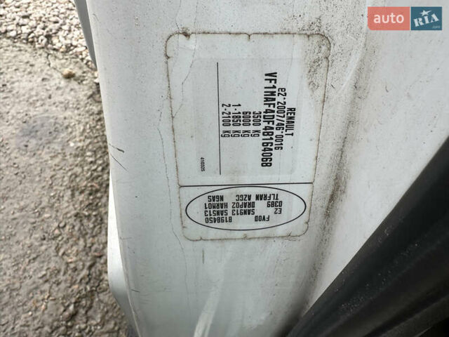 Белый Рено Мастер, объемом двигателя 2.3 л и пробегом 325 тыс. км за 13300 $, фото 40 на Automoto.ua