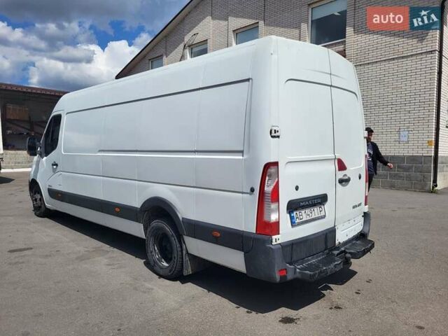 Белый Рено Мастер, объемом двигателя 2.3 л и пробегом 320 тыс. км за 12400 $, фото 3 на Automoto.ua