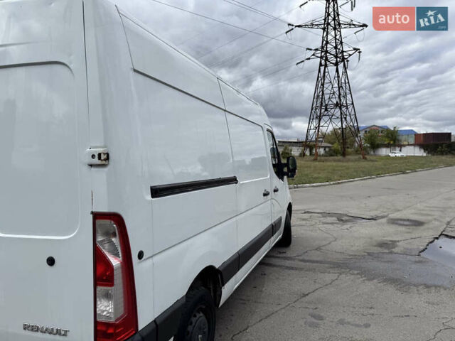 Белый Рено Мастер, объемом двигателя 2.3 л и пробегом 530 тыс. км за 9350 $, фото 3 на Automoto.ua