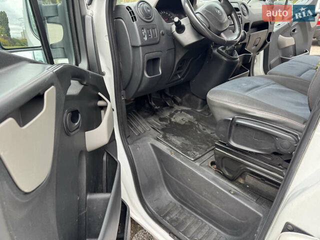 Белый Рено Мастер, объемом двигателя 2.3 л и пробегом 530 тыс. км за 9350 $, фото 20 на Automoto.ua