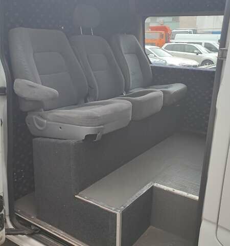 Белый Рено Мастер, объемом двигателя 2.3 л и пробегом 263 тыс. км за 13000 $, фото 8 на Automoto.ua