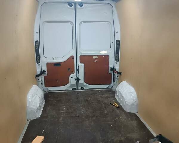Белый Рено Мастер, объемом двигателя 2.3 л и пробегом 555 тыс. км за 8000 $, фото 7 на Automoto.ua