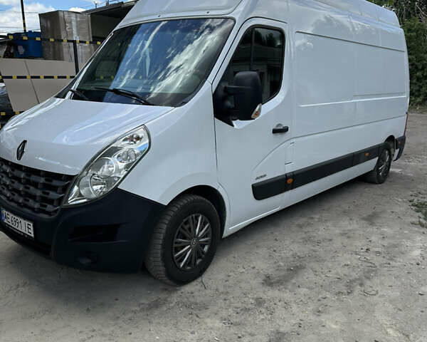 Белый Рено Мастер, объемом двигателя 2.3 л и пробегом 325 тыс. км за 13300 $, фото 1 на Automoto.ua