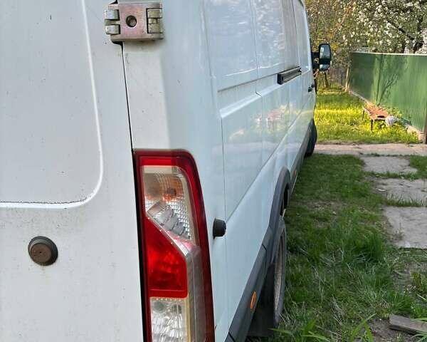 Белый Рено Мастер, объемом двигателя 2.3 л и пробегом 385 тыс. км за 13500 $, фото 7 на Automoto.ua