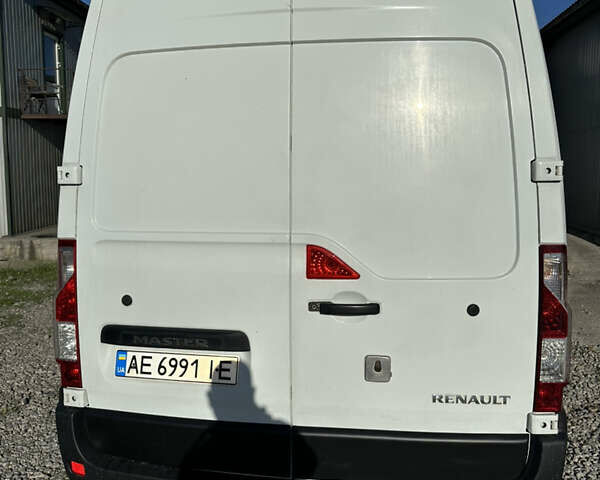 Белый Рено Мастер, объемом двигателя 2.3 л и пробегом 325 тыс. км за 13300 $, фото 24 на Automoto.ua