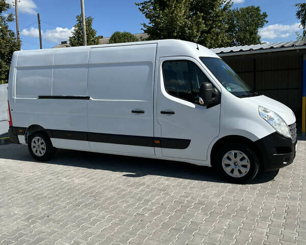 Белый Рено Мастер, объемом двигателя 2.3 л и пробегом 304 тыс. км за 13000 $, фото 4 на Automoto.ua