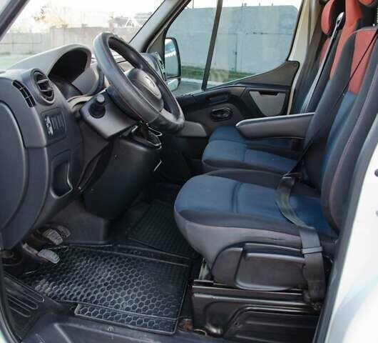 Белый Рено Мастер, объемом двигателя 2.3 л и пробегом 384 тыс. км за 11700 $, фото 37 на Automoto.ua