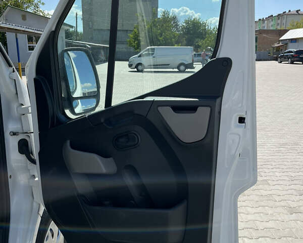Белый Рено Мастер, объемом двигателя 2.3 л и пробегом 304 тыс. км за 13000 $, фото 38 на Automoto.ua