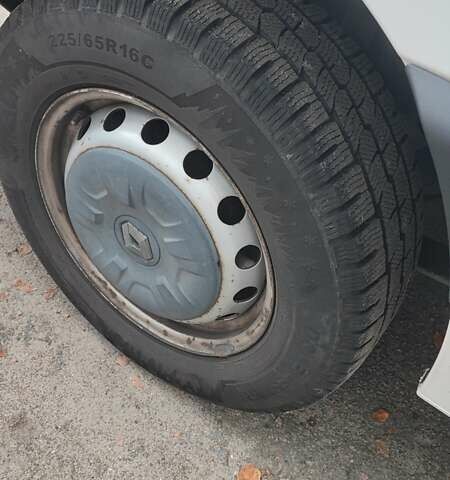 Белый Рено Мастер, объемом двигателя 2.3 л и пробегом 263 тыс. км за 13000 $, фото 16 на Automoto.ua