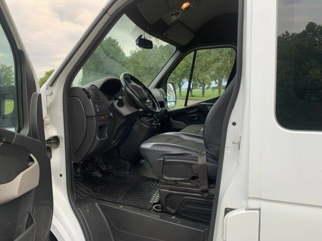 Білий Рено Мастєр, об'ємом двигуна 2.3 л та пробігом 332 тис. км за 12600 $, фото 4 на Automoto.ua