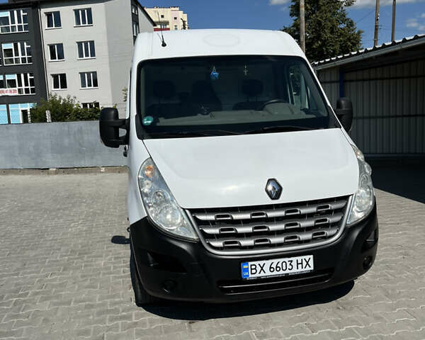 Белый Рено Мастер, объемом двигателя 2.3 л и пробегом 304 тыс. км за 13000 $, фото 2 на Automoto.ua