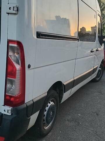 Белый Рено Мастер, объемом двигателя 2.3 л и пробегом 370 тыс. км за 10000 $, фото 4 на Automoto.ua