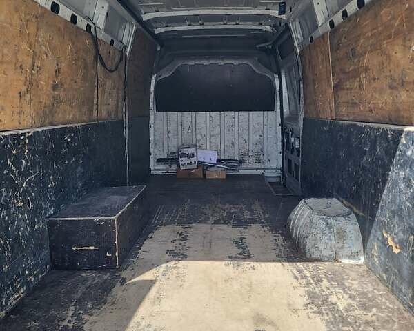 Белый Рено Мастер, объемом двигателя 2.3 л и пробегом 320 тыс. км за 12400 $, фото 5 на Automoto.ua
