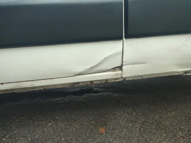 Белый Рено Мастер, объемом двигателя 2.3 л и пробегом 374 тыс. км за 11000 $, фото 4 на Automoto.ua