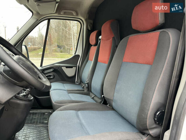 Белый Рено Мастер, объемом двигателя 2.3 л и пробегом 280 тыс. км за 11900 $, фото 19 на Automoto.ua