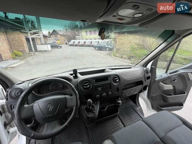 Белый Рено Мастер, объемом двигателя 2.3 л и пробегом 450 тыс. км за 11700 $, фото 16 на Automoto.ua