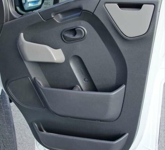 Белый Рено Мастер, объемом двигателя 2.3 л и пробегом 384 тыс. км за 11700 $, фото 42 на Automoto.ua