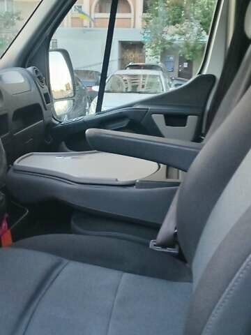 Белый Рено Мастер, объемом двигателя 2.3 л и пробегом 370 тыс. км за 10000 $, фото 6 на Automoto.ua