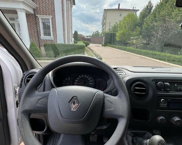 Белый Рено Мастер, объемом двигателя 2.3 л и пробегом 106 тыс. км за 20000 $, фото 9 на Automoto.ua