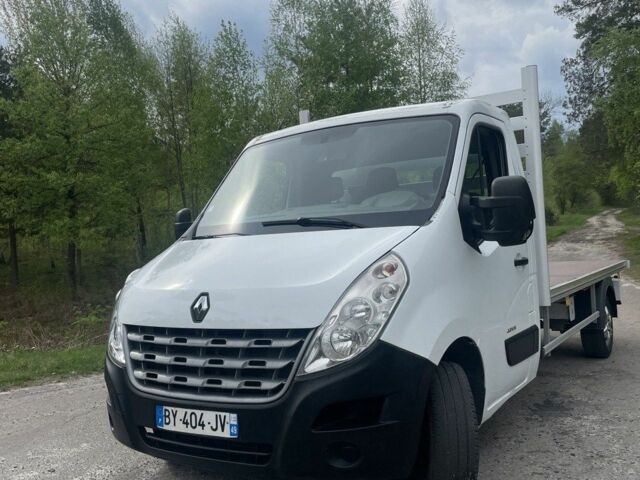Белый Рено Мастер, объемом двигателя 2.3 л и пробегом 407 тыс. км за 11700 $, фото 1 на Automoto.ua