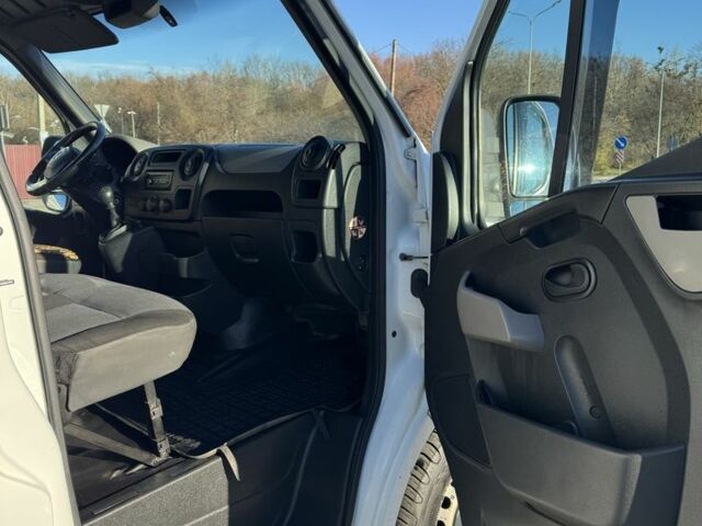 Белый Рено Мастер, объемом двигателя 2.3 л и пробегом 519 тыс. км за 10712 $, фото 13 на Automoto.ua