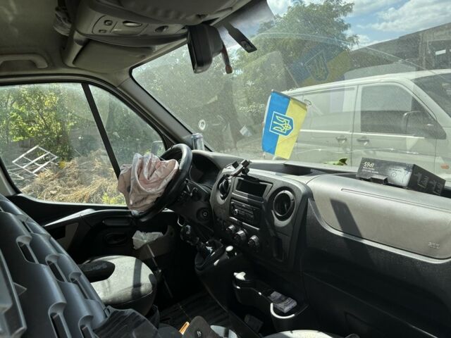 Белый Рено Мастер, объемом двигателя 2.3 л и пробегом 367 тыс. км за 6100 $, фото 8 на Automoto.ua