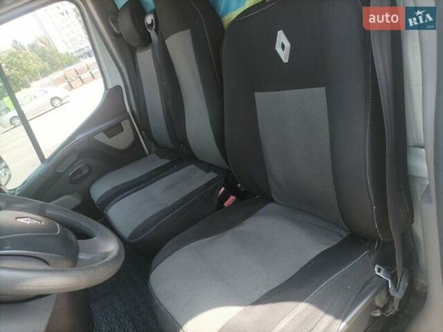 Белый Рено Мастер, объемом двигателя 2.3 л и пробегом 375 тыс. км за 11500 $, фото 4 на Automoto.ua