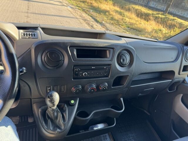 Белый Рено Мастер, объемом двигателя 2.3 л и пробегом 519 тыс. км за 10712 $, фото 12 на Automoto.ua