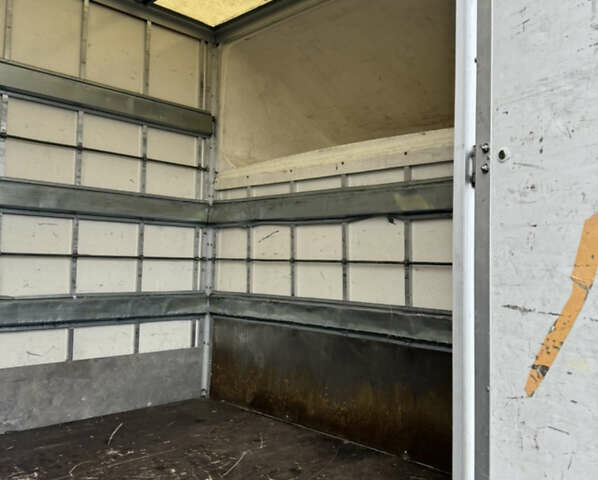Белый Рено Мастер, объемом двигателя 2.3 л и пробегом 230 тыс. км за 15400 $, фото 2 на Automoto.ua
