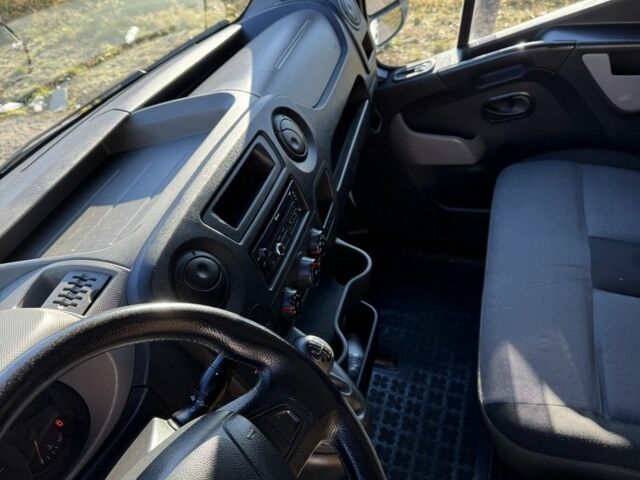 Белый Рено Мастер, объемом двигателя 2.3 л и пробегом 519 тыс. км за 10712 $, фото 11 на Automoto.ua