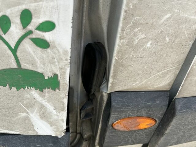 Белый Рено Мастер, объемом двигателя 2.3 л и пробегом 367 тыс. км за 6100 $, фото 3 на Automoto.ua