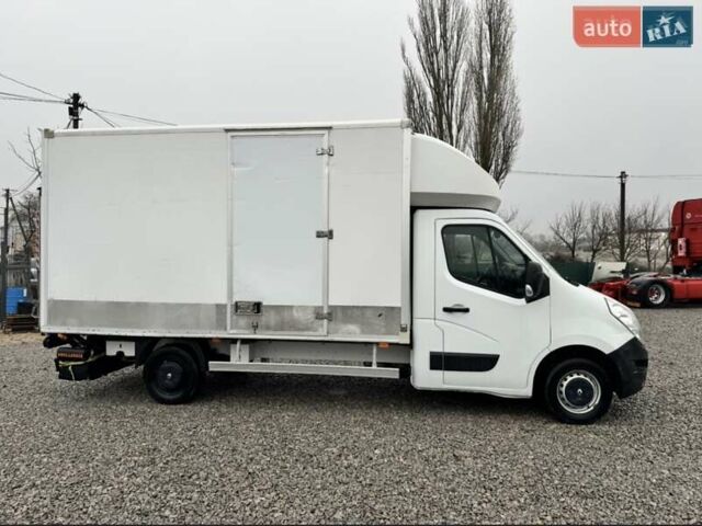 Белый Рено Мастер, объемом двигателя 2.3 л и пробегом 230 тыс. км за 15400 $, фото 1 на Automoto.ua