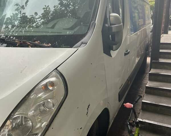 Білий Рено Мастєр, об'ємом двигуна 2.3 л та пробігом 245 тис. км за 16500 $, фото 1 на Automoto.ua