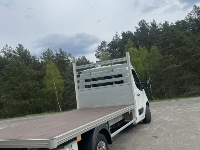 Белый Рено Мастер, объемом двигателя 2.3 л и пробегом 407 тыс. км за 11700 $, фото 3 на Automoto.ua