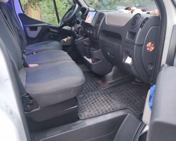 Белый Рено Мастер, объемом двигателя 2.3 л и пробегом 205 тыс. км за 22800 $, фото 7 на Automoto.ua