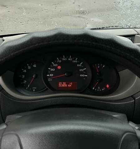 Білий Рено Мастєр, об'ємом двигуна 2.3 л та пробігом 313 тис. км за 13100 $, фото 7 на Automoto.ua