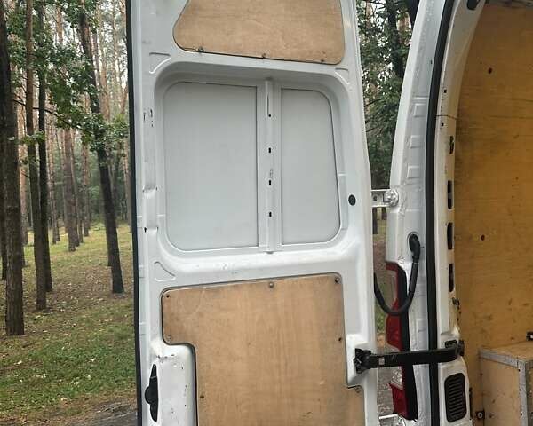 Белый Рено Мастер, объемом двигателя 2.3 л и пробегом 292 тыс. км за 12400 $, фото 17 на Automoto.ua