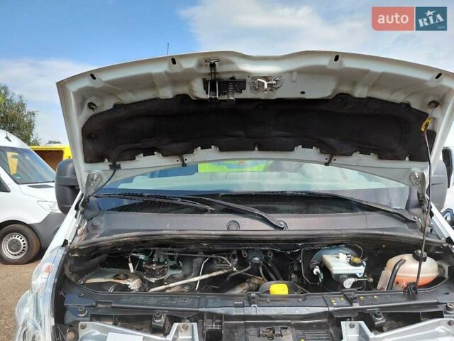 Білий Рено Мастєр, об'ємом двигуна 2.3 л та пробігом 425 тис. км за 12900 $, фото 5 на Automoto.ua