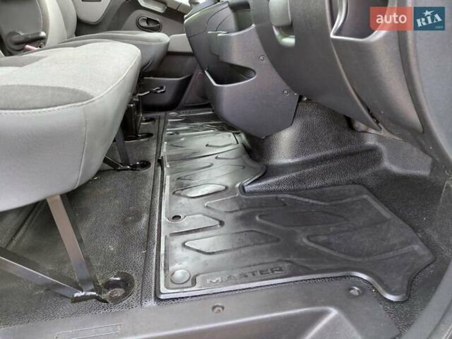 Білий Рено Мастєр, об'ємом двигуна 2.3 л та пробігом 425 тис. км за 12900 $, фото 34 на Automoto.ua