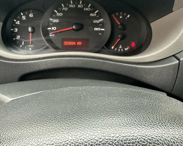 Білий Рено Мастєр, об'ємом двигуна 2.3 л та пробігом 323 тис. км за 13500 $, фото 7 на Automoto.ua