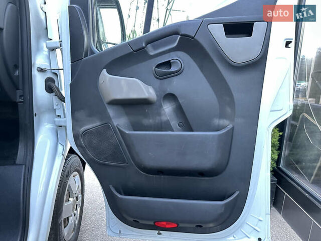 Білий Рено Мастєр, об'ємом двигуна 2.3 л та пробігом 325 тис. км за 11900 $, фото 16 на Automoto.ua